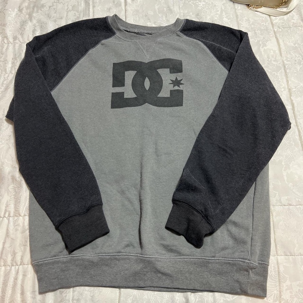 men’s sweatshirt